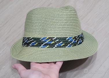cappello paglia di carta verde