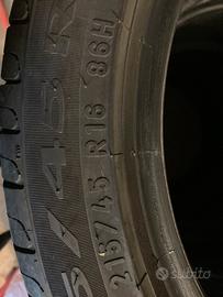 Gomme estive  215/45 R16