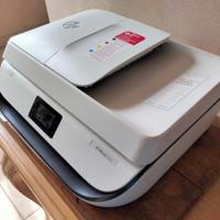 Stampante a colori multifunzione HP