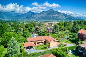 VILLA SINGOLA A ROSTA