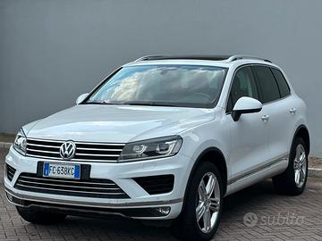 Volkswagen Tuoareg - 3.0TDI
