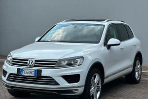 Volkswagen Tuoareg - 3.0TDI
