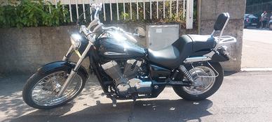 Honda VT 750 Black Widow