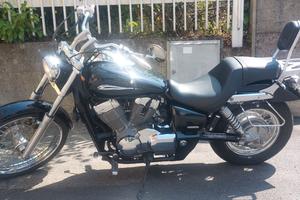 Honda VT 750 Black Widow