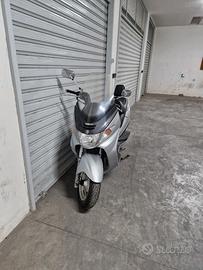 Suzuki AN Burgman 400