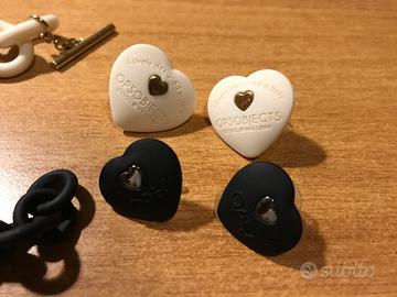 Due coppie di orecchini OPS