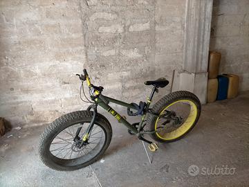 Bici fat bike per percosri off-road