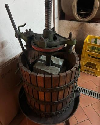 STRETTOIO / TORCHIO PER UVA Ditta LAVERDA