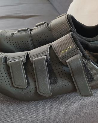 scarpe shimano complete di attacchi