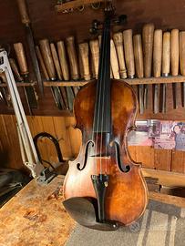 Antico violino i liuteria ottocentesca