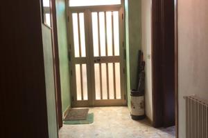 Casa arredata su piu livelli