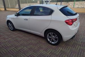 Alfa Romeo Giulietta 1.6 JTDm-2 105 CV Exclusive