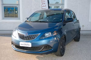Lancia Ypsilon 1.0 FireFly 5 porte S&S Hybrid Silv