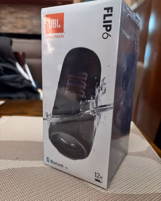 JBL Flip 6  cassa bluetooth altoparlante