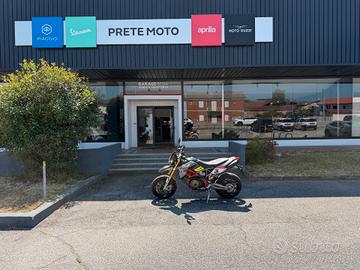 Aprilia Dorsoduro 750 Factory