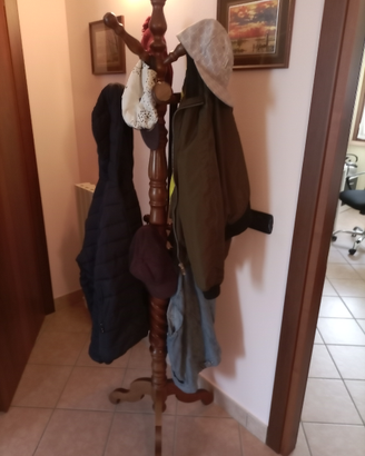 Attaccapanni a colonna