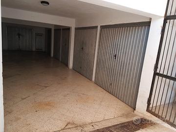 Basculante per box auto