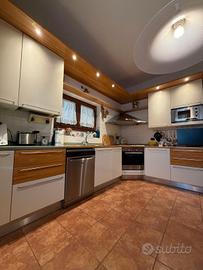 Cucina disponibile a fine settembre 