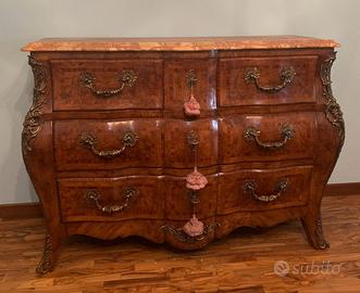 Comò in radica con bronzi e piano in marmo