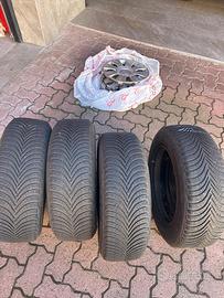 4 gomme termiche su cerchi 195/65R15