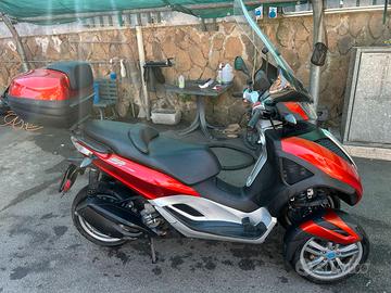 MP3 piaggio 300 - LT km 9.800 anno 2017