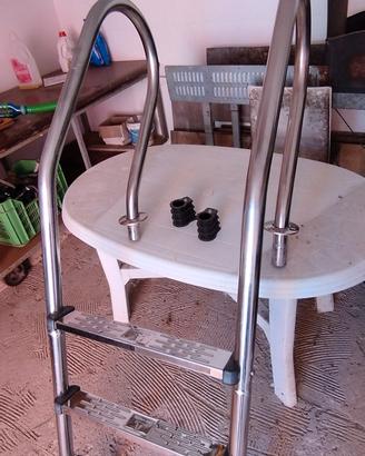 Scaletta per piscina 