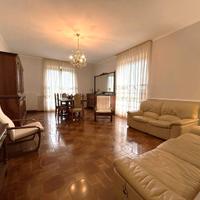 Ampio quadrilocale in buono stato