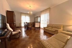 Ampio quadrilocale in buono stato