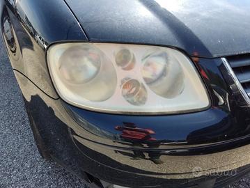 Proiettore destro VOLKSWAGEN TOURAN del 2003