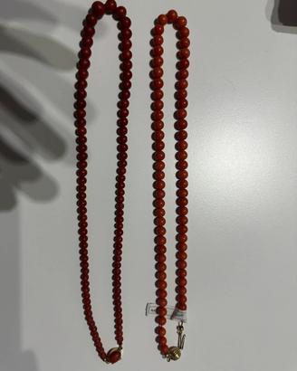 Collane in corallo chiusura in oro