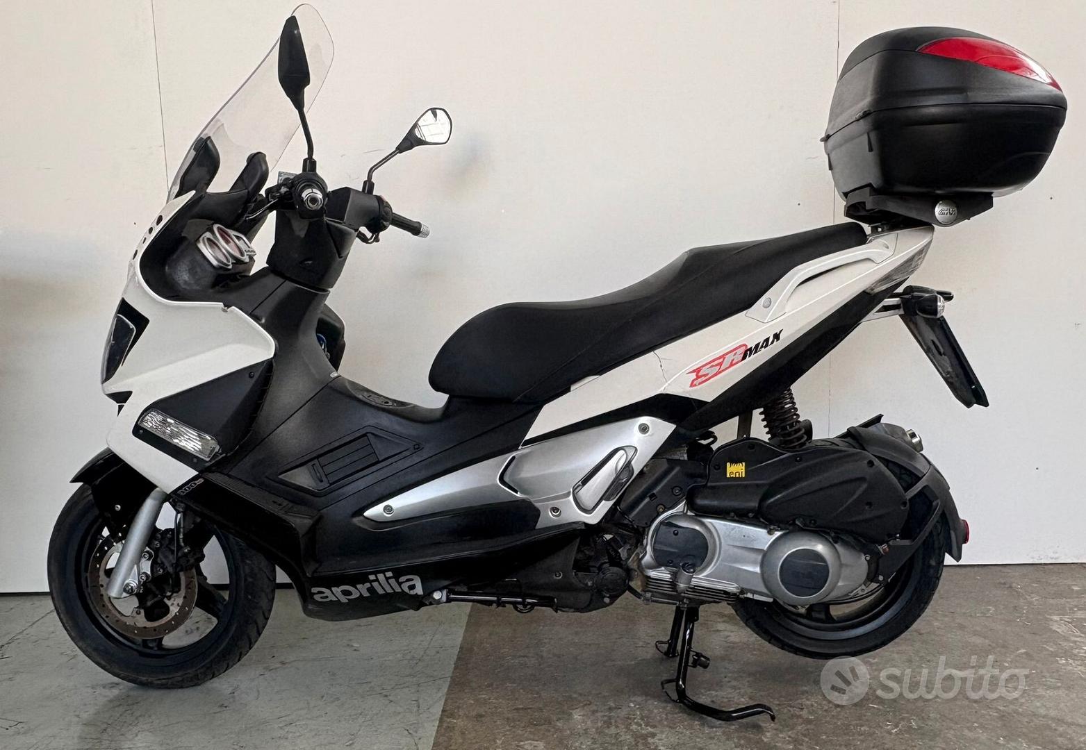 Subito MOTOSIMO SNC APRILIA SR MAX 300 Moto e Scooter In
