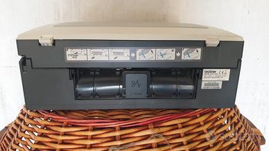 Stampante colori a getto di inchiostro 