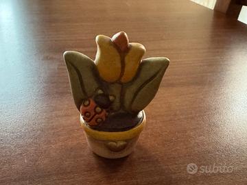 Thun Originale, Vaso di fiori con coccinella