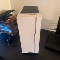 Computer Gaming con mouse e tastiera inclusi