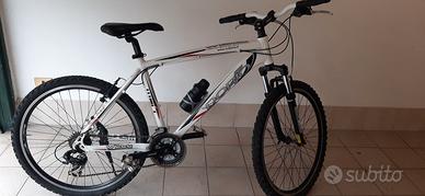 Mountain bike 26" uomo 