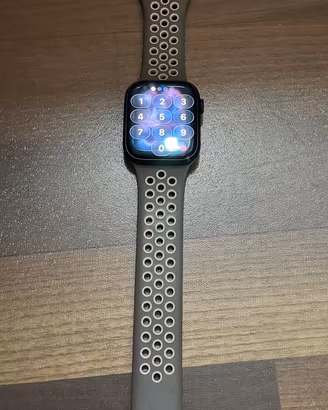 Apple watch series 8 (GPS)