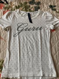 T shirt con borchiette