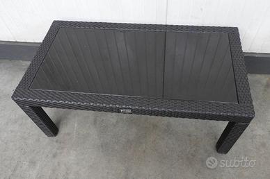 Tavolino in polyrattan e vetro scuro