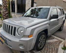 JEEP PATRIOT CON GANCIO TRAINO