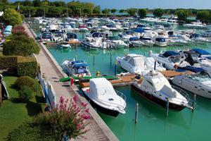 Posto barca 7x2.30 m Lignano Riviera marina uno