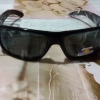 Occhiali da sole nero polarized