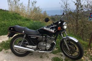 Suzuki GSX 400F