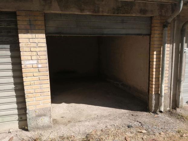 Box/Posto auto Spoleto [Cod. rif 202315BVRG]