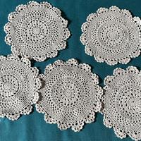 Set 5 centrini cotone  beige vintage