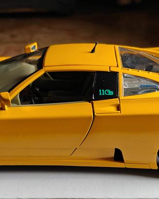 Bugatti EB 110 (1991) "Bburago" 1:18 – Come Nuova