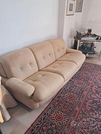 Divano e due poltrone