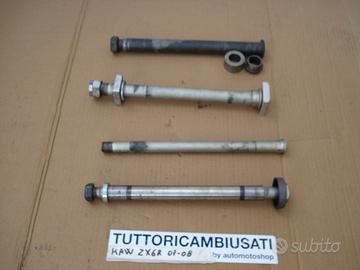 Asse ruota forcellone zx6r zx10r 05 07 08 . 17