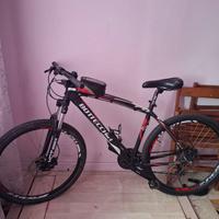 Mountain bike pari a nuovo