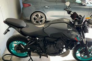 YAMAHA MT07