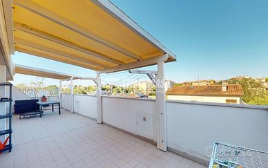 DUPLEX CON AMPIO TERRAZZO E GARAGE PRIVATO